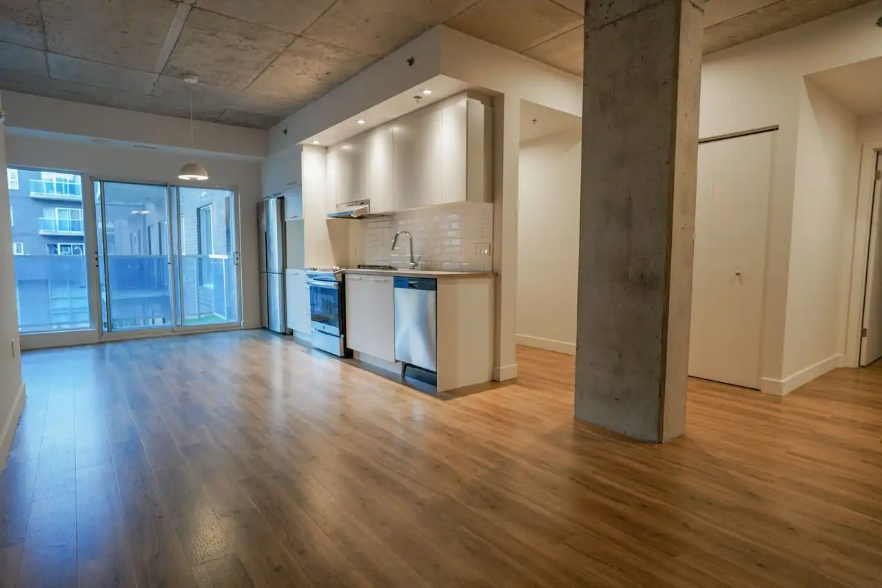 2542 Place Pierre-Falardeau — 2